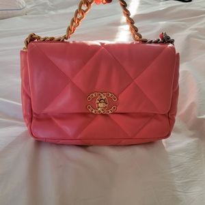 Chanel 19 medium Pink
